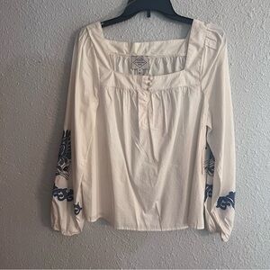 St. John's Bay Cream and Navy Blouse